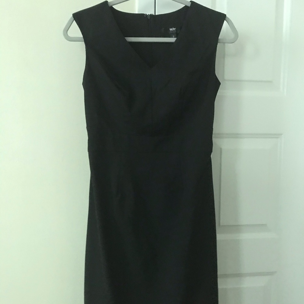 Black V-Neck Sheath Dress Mossimo